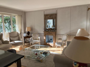 Elégant appartement sur jardin à Boulogne